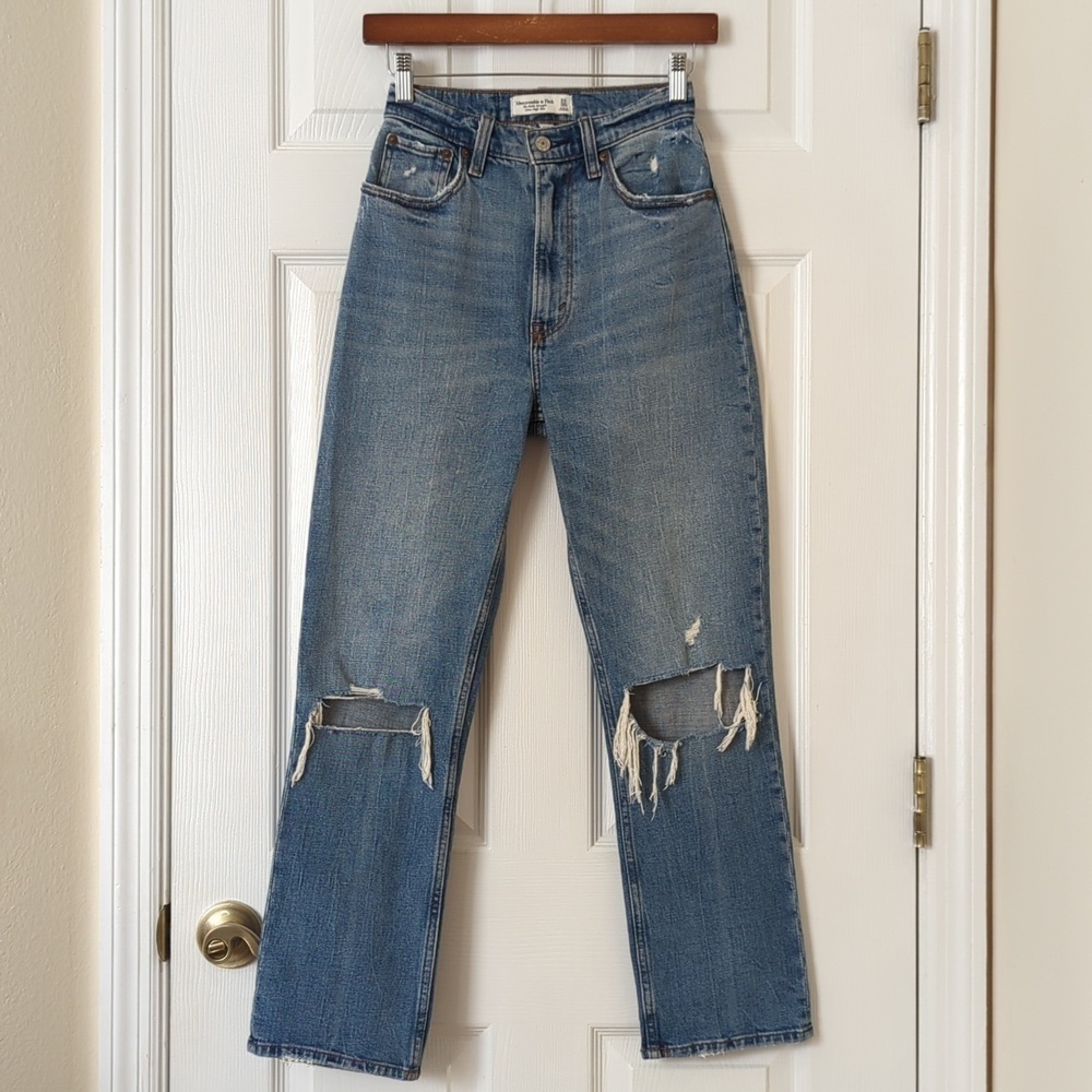 Abercrombie & Fitch Distressed Ankle Straight Ultra High Rise Curve Love Jeans